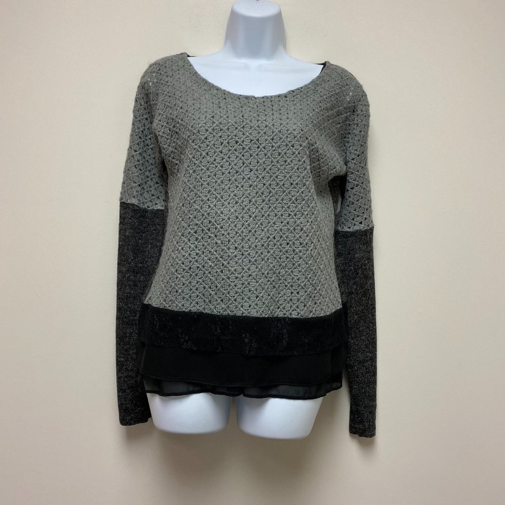 SAGA 2 piece Sweater Skirt set size 0 NWT‎